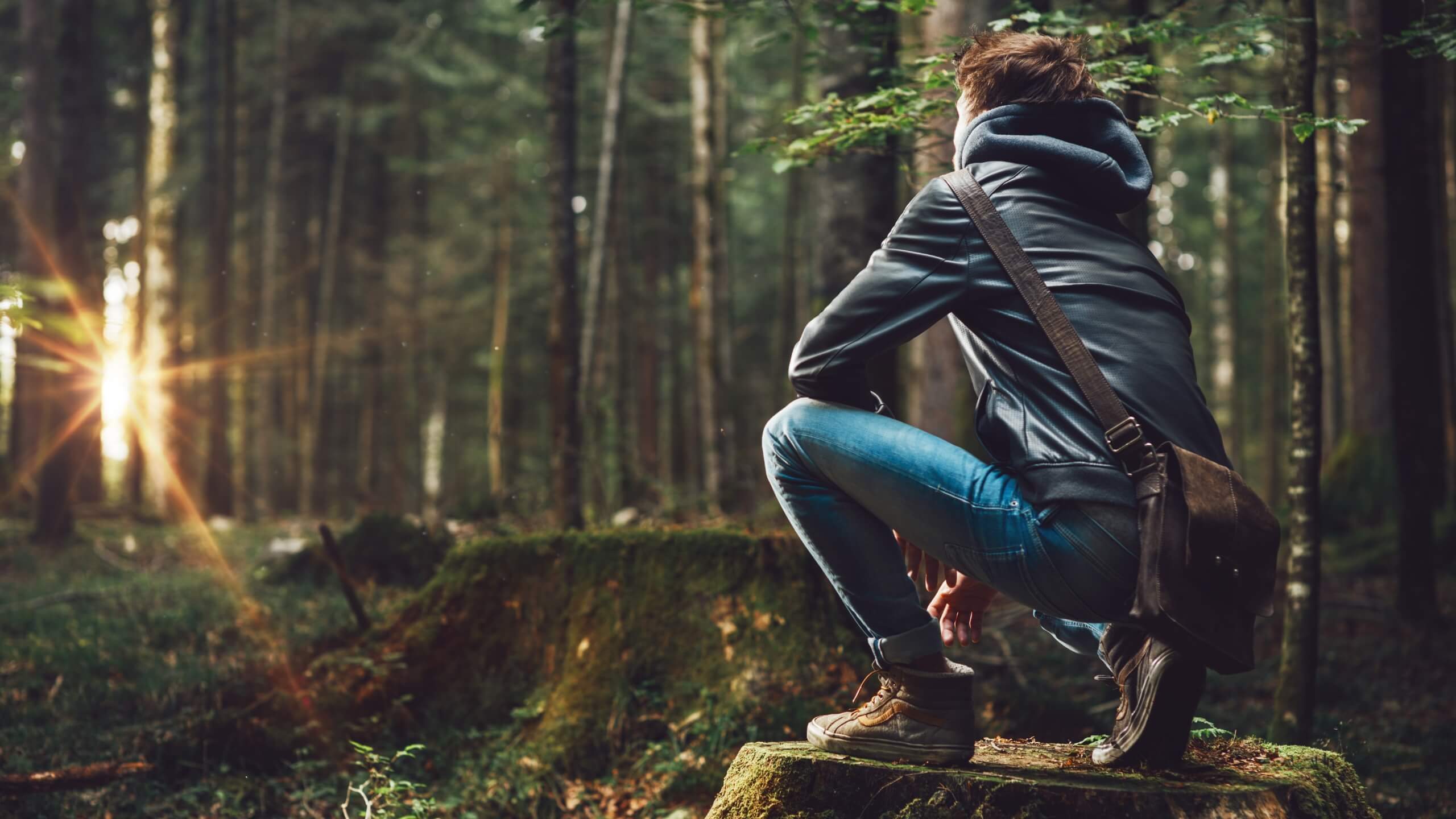 Vorsorge für Forststudenten Forststudent der für seine Zukunft vorsorgt mit einer Berufsunfähigkeitsversicherung des BDF Sozialwerk, sicherheit für die Zukunft, absicherung der Arbeitskraft
